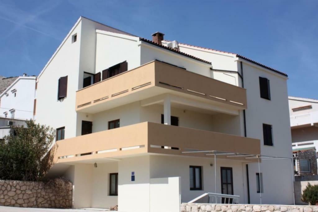Apartments Lucia Pag Town Exterior foto